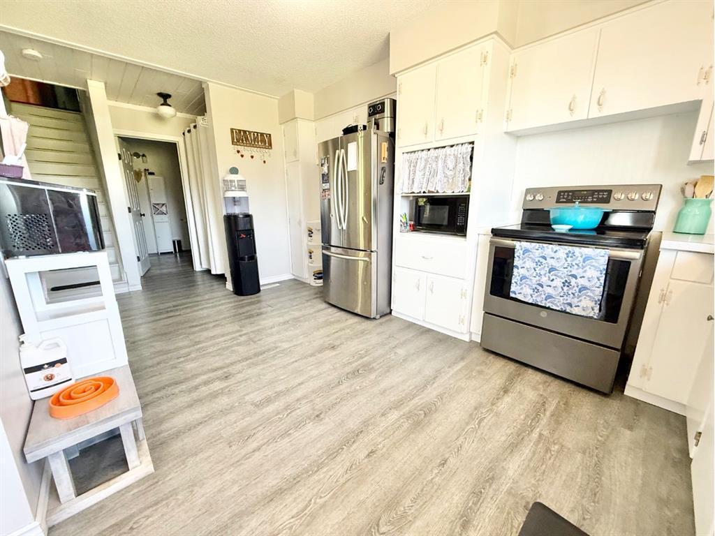 









37427


Range Road 19-2

,
Rural Stettler No. 6, County of,




AB
T0C 2L0


