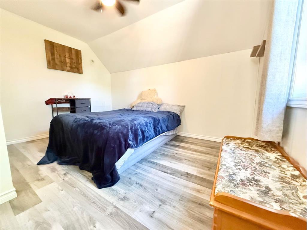 









37427


Range Road 19-2

,
Rural Stettler No. 6, County of,




AB
T0C 2L0

