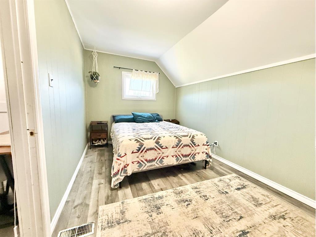 









37427


Range Road 19-2

,
Rural Stettler No. 6, County of,




AB
T0C 2L0

