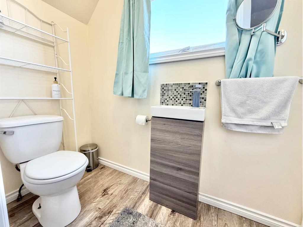 









37427


Range Road 19-2

,
Rural Stettler No. 6, County of,




AB
T0C 2L0

