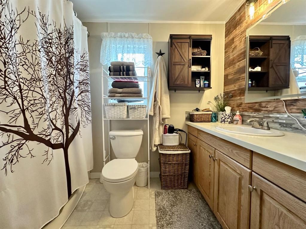 









205


Blue Heron

Road,
Rural Newell, County of,




AB
T1R 0S1

