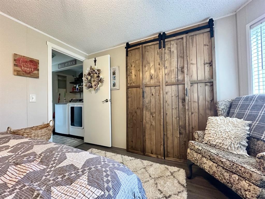 









205


Blue Heron

Road,
Rural Newell, County of,




AB
T1R 0S1

