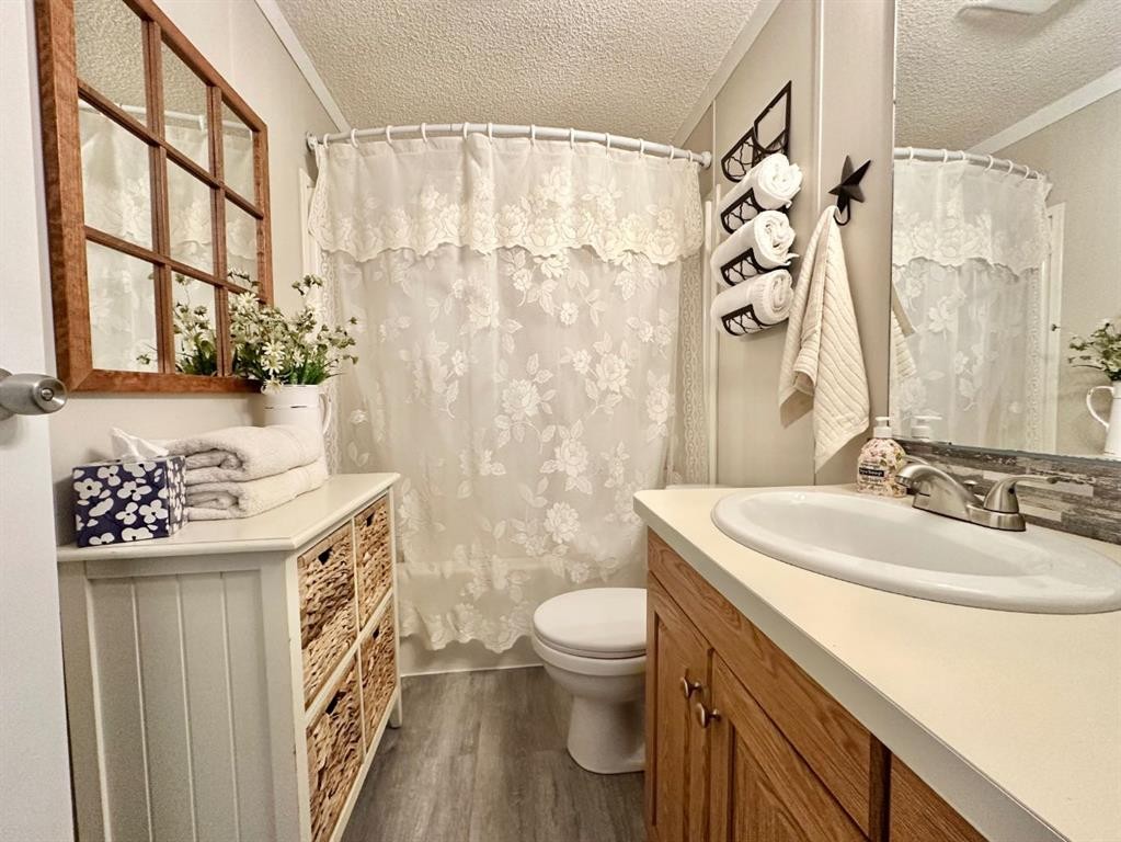 









205


Blue Heron

Road,
Rural Newell, County of,




AB
T1R 0S1

