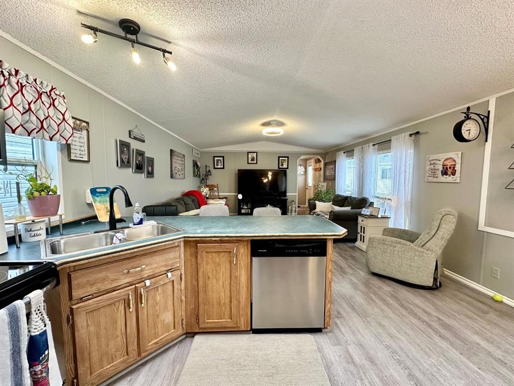 









43


Maple

Drive,
Brooks,




AB
T1R 1J2

