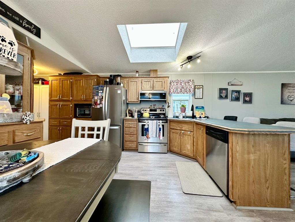 









43


Maple

Drive,
Brooks,




AB
T1R 1J2

