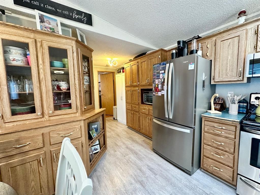 









43


Maple

Drive,
Brooks,




AB
T1R 1J2

