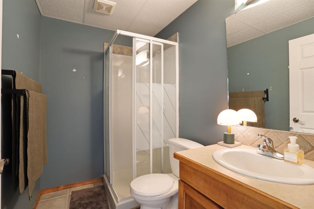 









88


White Pelican

View,
Lake Newell Resort,




AB
T1R 0X5

