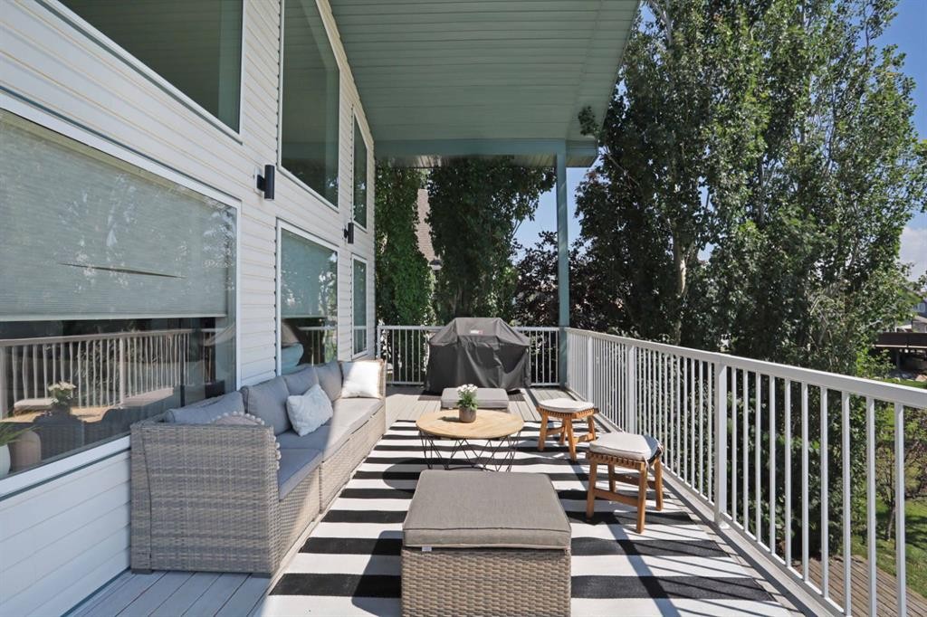 









88


White Pelican

View,
Lake Newell Resort,




AB
T1R 0X5

