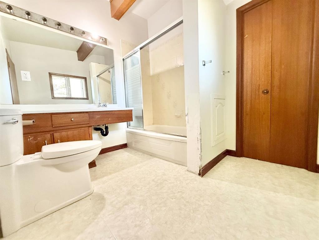 









15


Laurel

Place West,
Brooks,




AB
T1R 1C8

