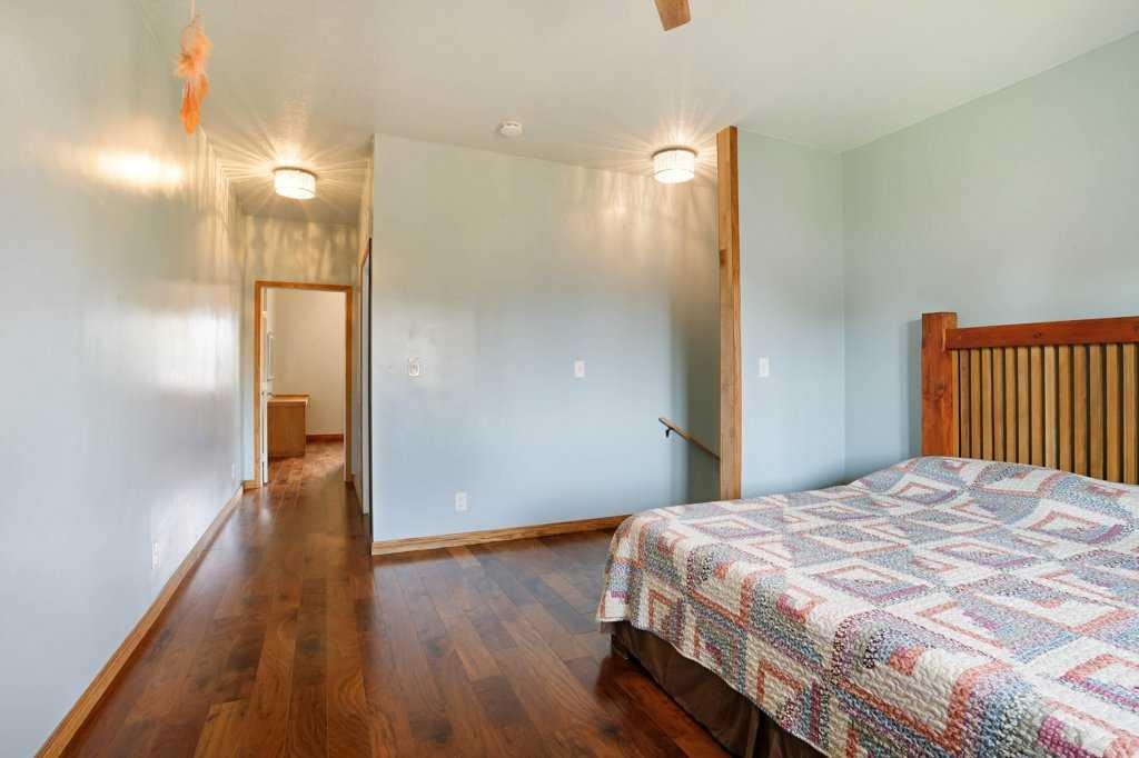 









521


Tulip

Street,
Rosemary,




AB
T0J 2W0

