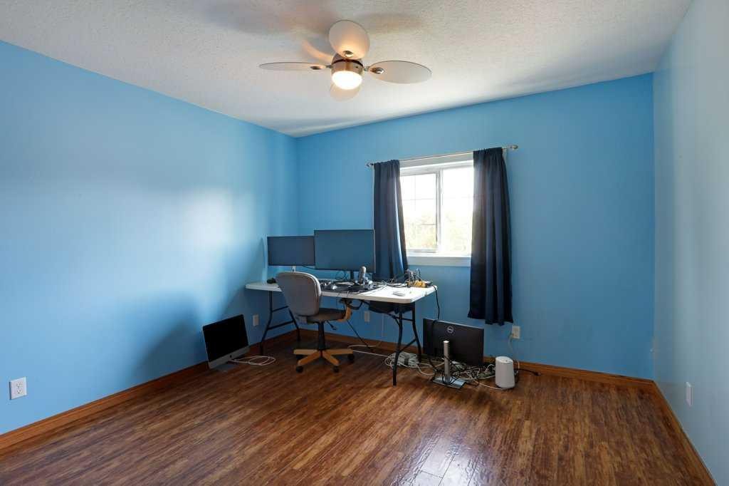 









521


Tulip

Street,
Rosemary,




AB
T0J 2W0

