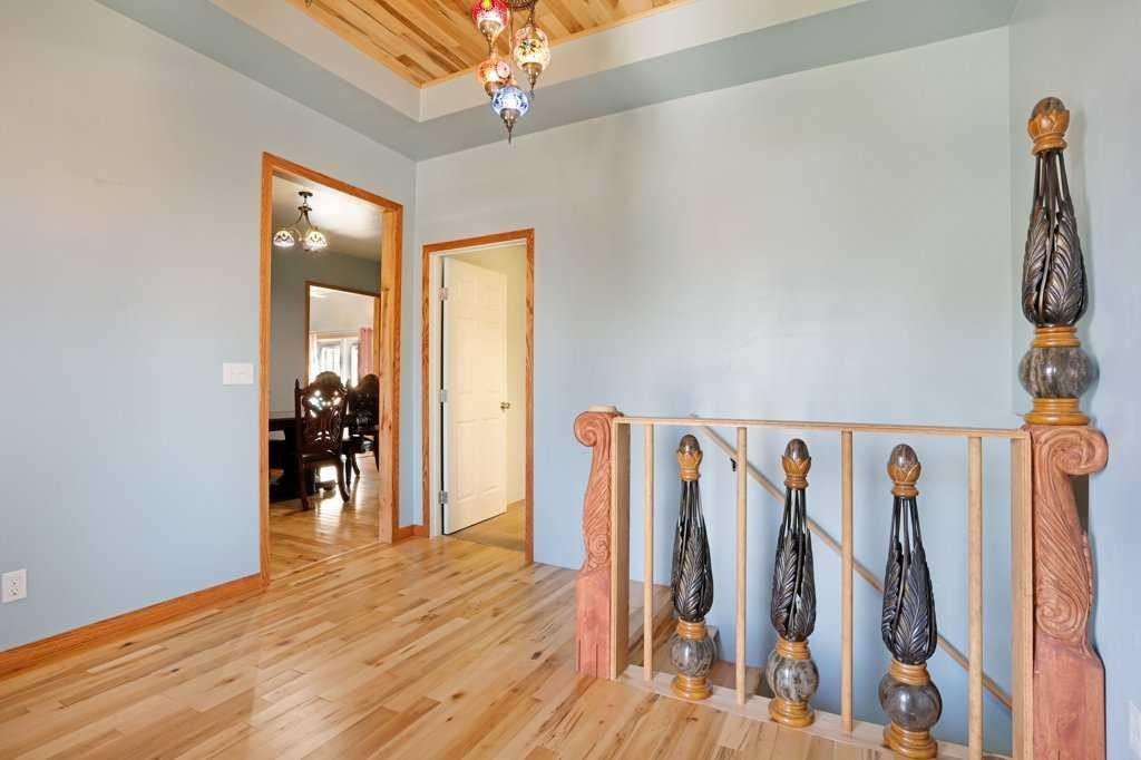 









521


Tulip

Street,
Rosemary,




AB
T0J 2W0

