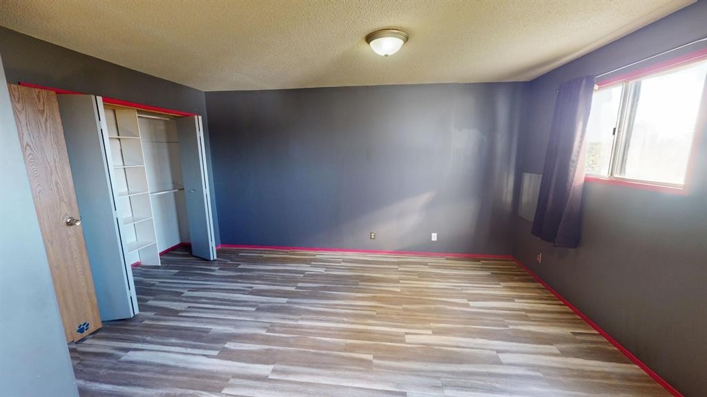 









307


8

Avenue,
Bassano,




AB
T0J0B0

