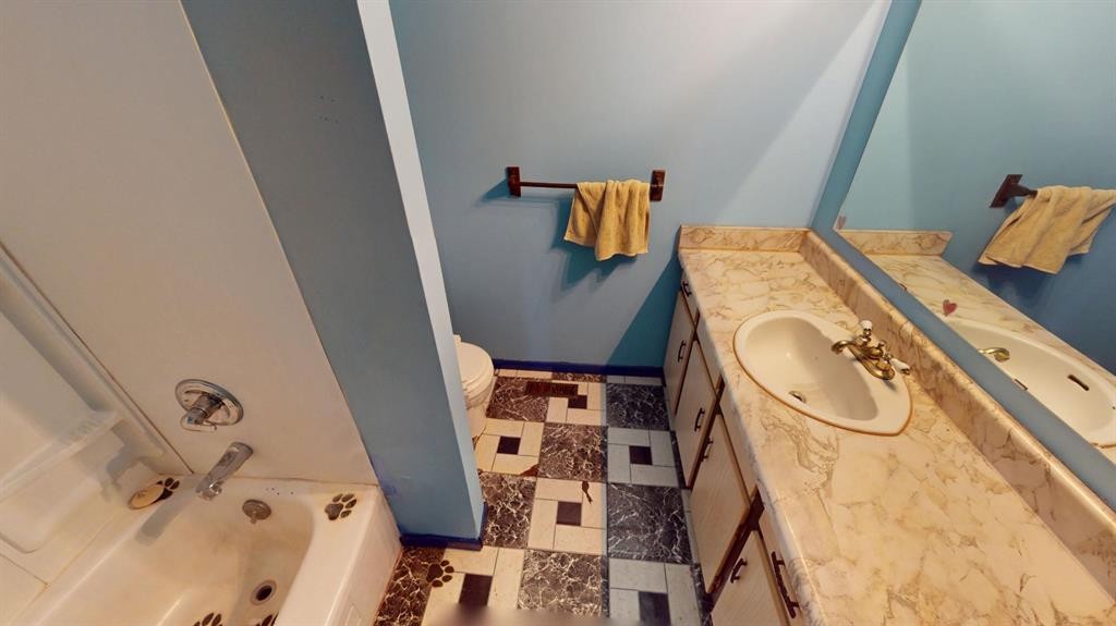 









307


8

Avenue,
Bassano,




AB
T0J0B0

