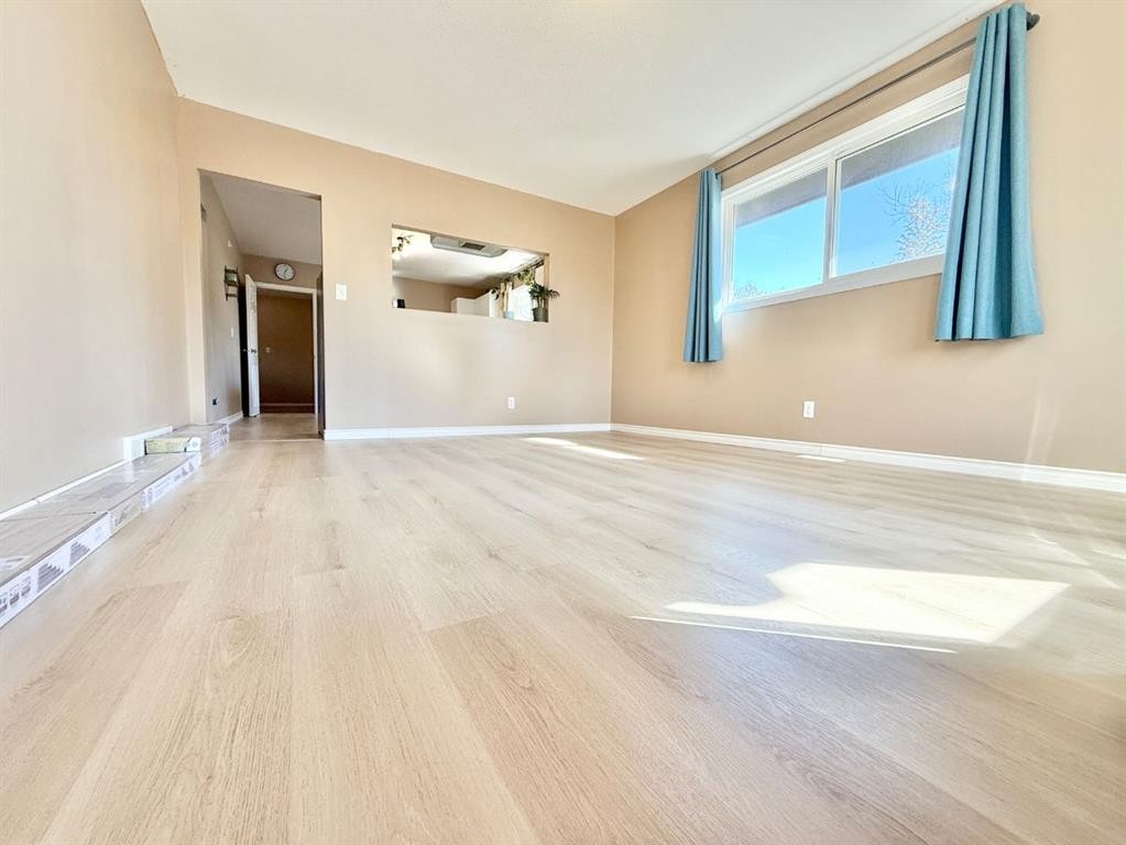 









66


2

Avenue East,
Tilley,




AB
T0J 3K0

