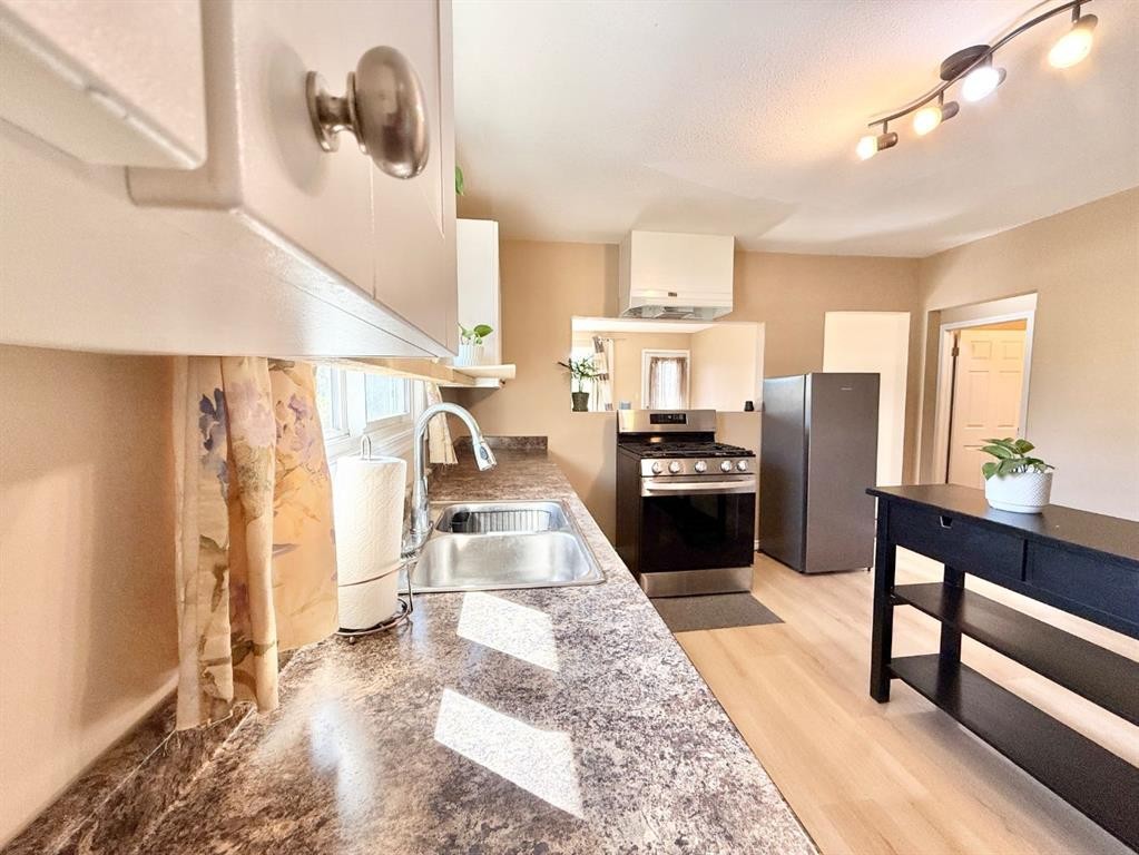 









66


2

Avenue East,
Tilley,




AB
T0J 3K0

