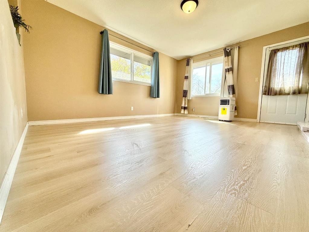 









66


2

Avenue East,
Tilley,




AB
T0J 3K0

