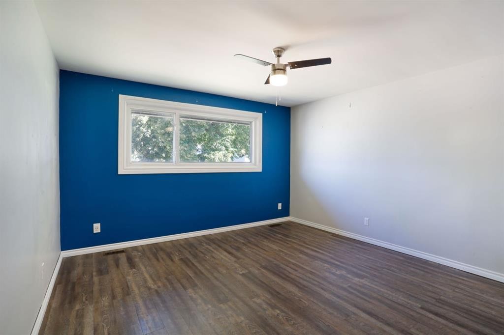 









535


2A

Avenue West,
Brooks,




AB
T1R 0B1

