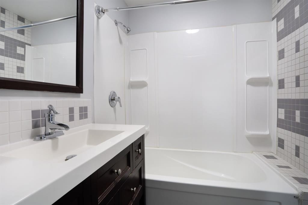 









535


2A

Avenue West,
Brooks,




AB
T1R 0B1

