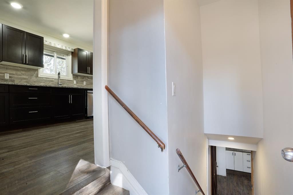 









535


2A

Avenue West,
Brooks,




AB
T1R 0B1

