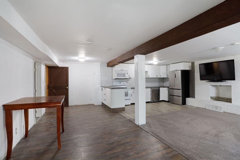 









535


2A

Avenue West,
Brooks,




AB
T1R 0B1

