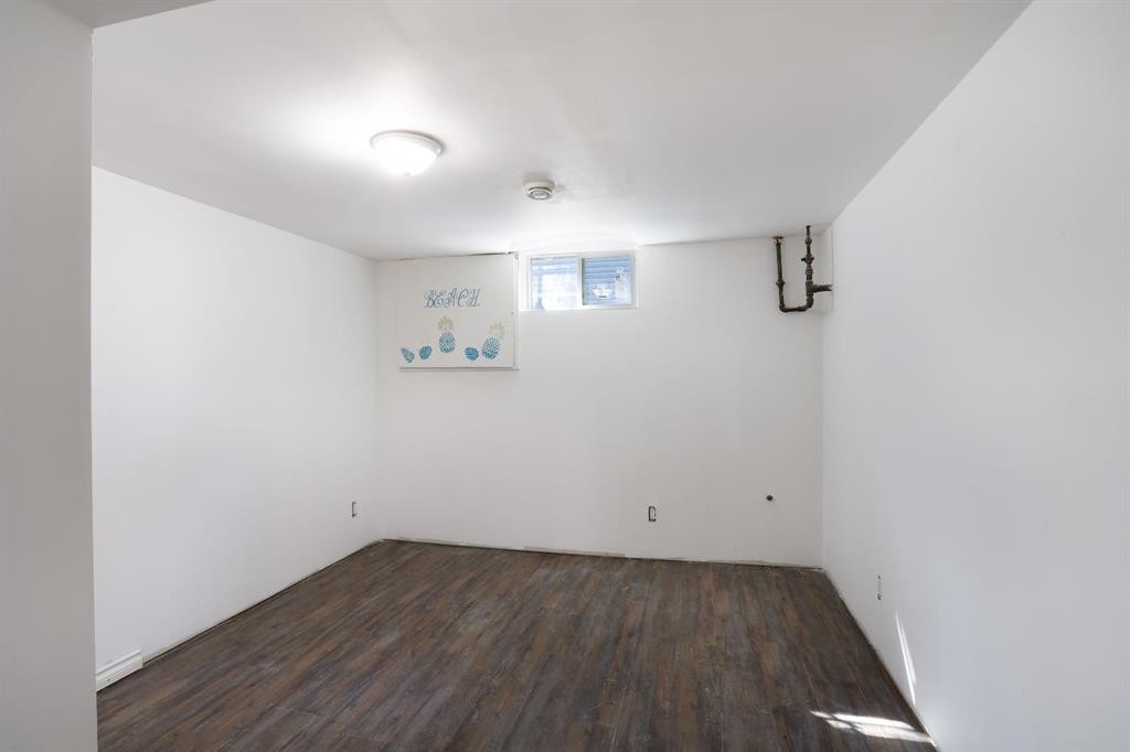 









535


2A

Avenue West,
Brooks,




AB
T1R 0B1

