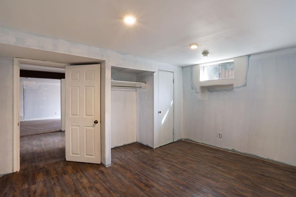 









535


2A

Avenue West,
Brooks,




AB
T1R 0B1

