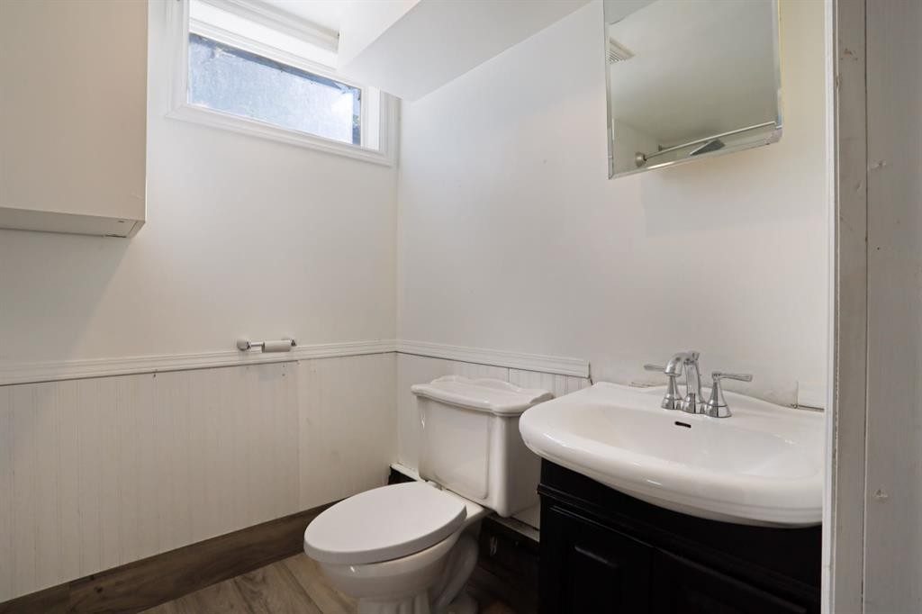 









535


2A

Avenue West,
Brooks,




AB
T1R 0B1

