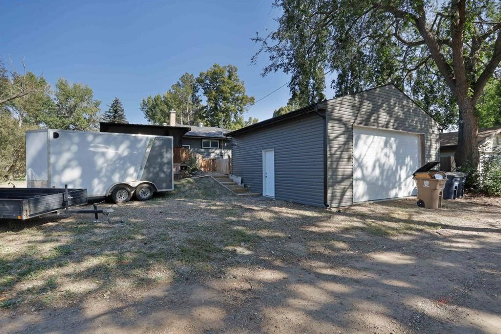 









535


2A

Avenue West,
Brooks,




AB
T1R 0B1

