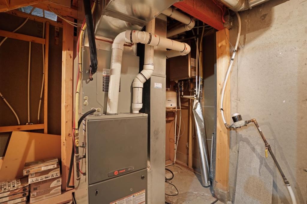 









36


Cottonwood

Crescent,
Rosemary,




AB
T0J 2W0

