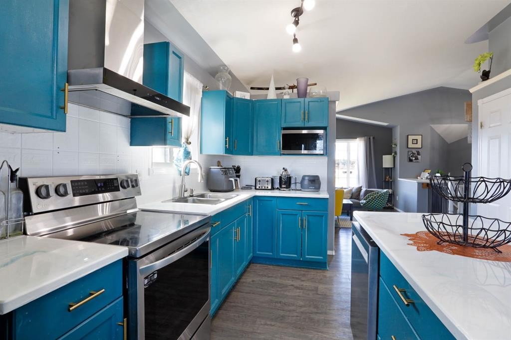 









216


14

Street East,
Brooks,




AB
T1R 1L9

