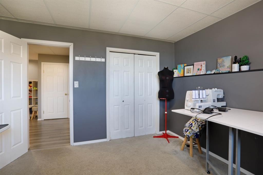 









216


14

Street East,
Brooks,




AB
T1R 1L9

