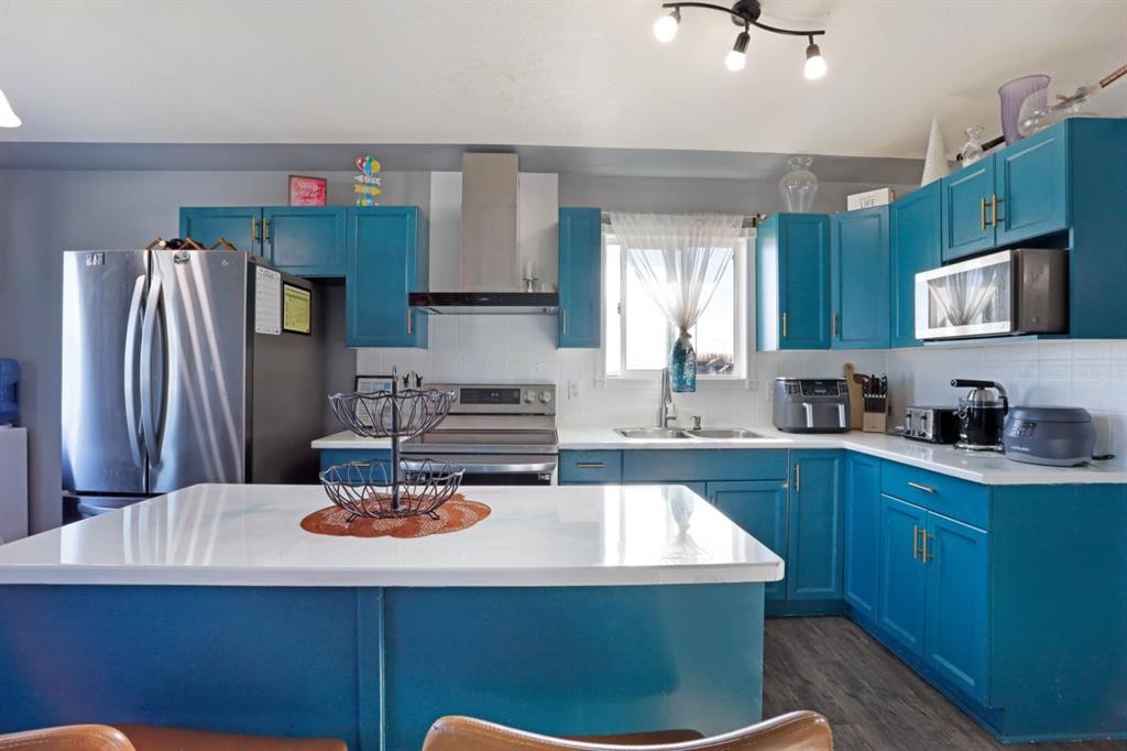 









216


14

Street East,
Brooks,




AB
T1R 1L9

