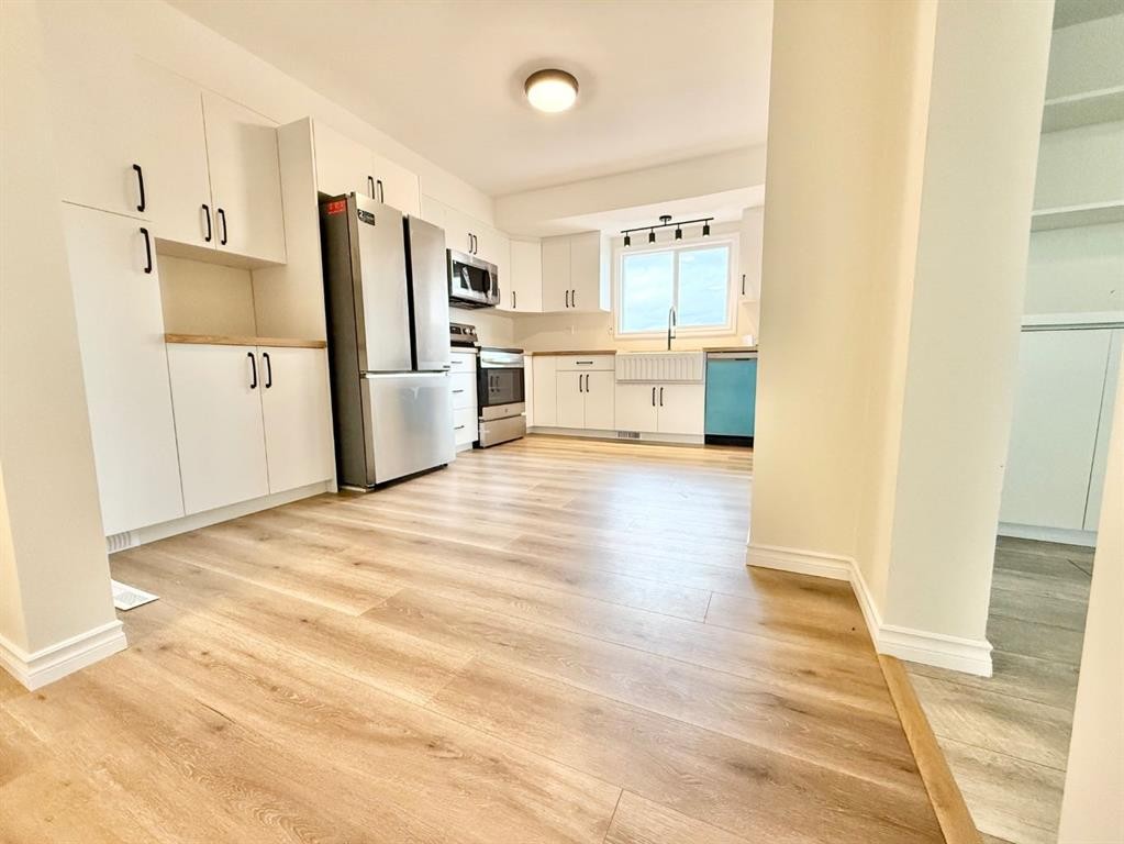 












37427 Range Road 19-2

,
Rural Stettler No. 6, County of,




AB
T0C 2L0

