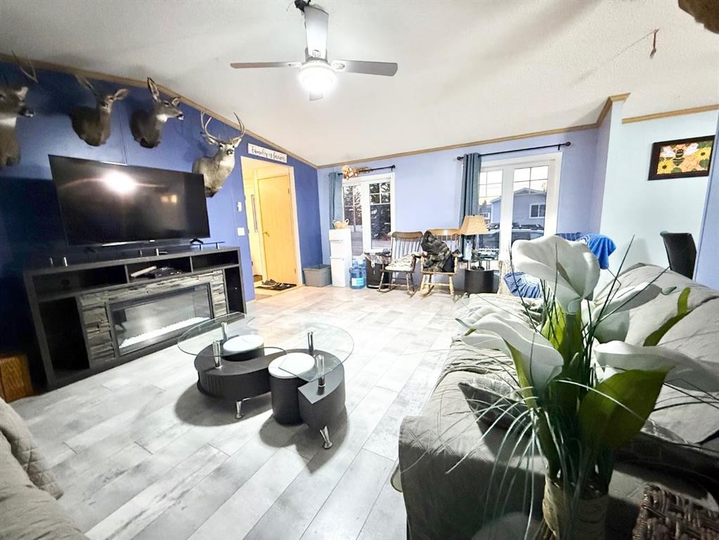 









349


Railway

Avenue West, 323,
Duchess,




AB
T0J 0Z0

