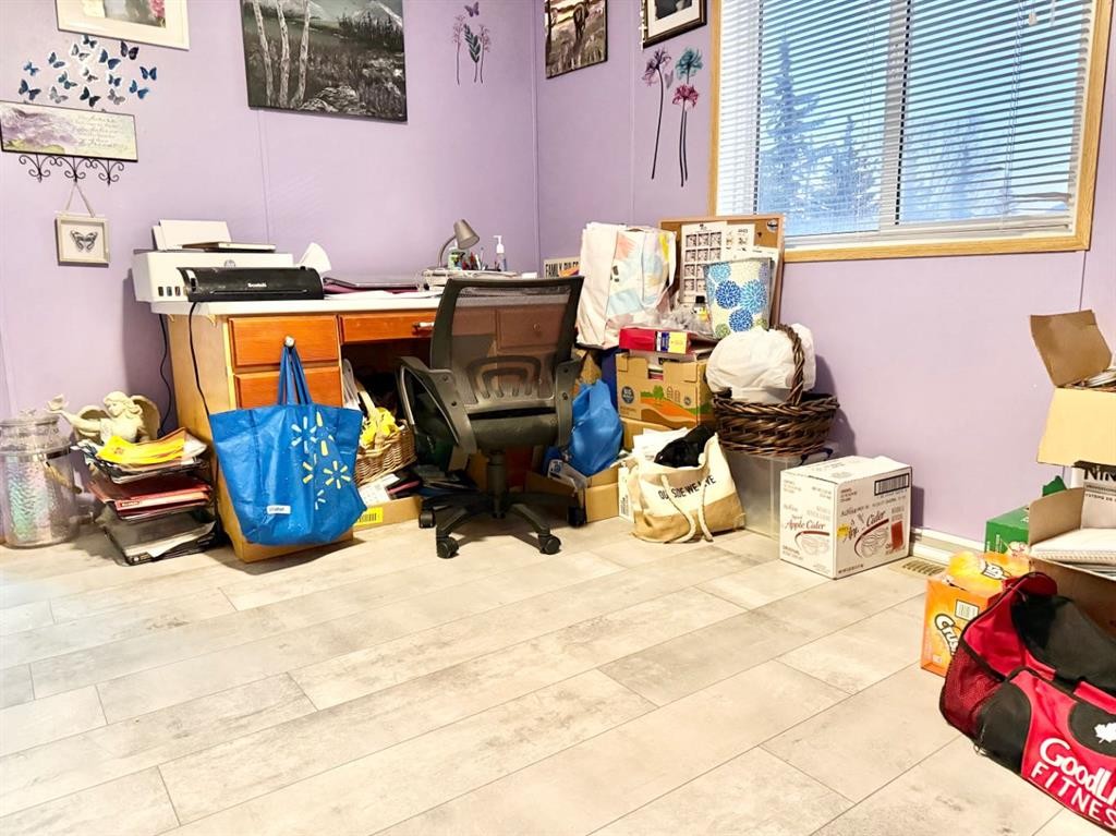 









349


Railway

Avenue West, 323,
Duchess,




AB
T0J 0Z0

