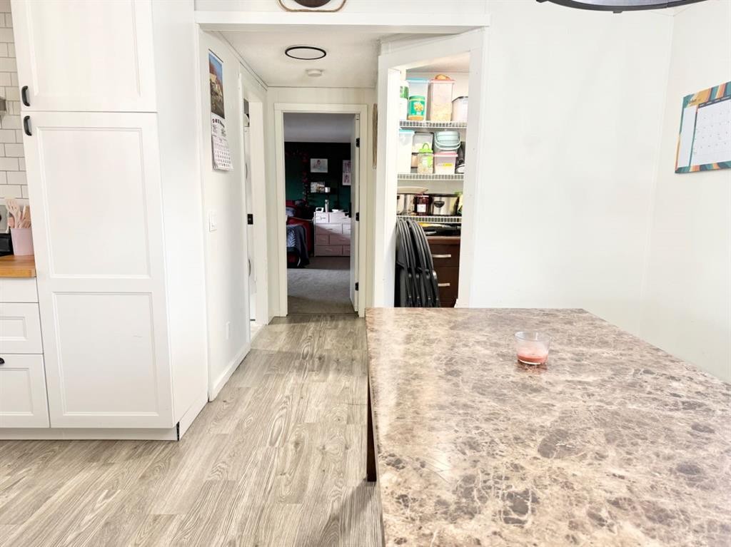 









11


Roseglen

Drive,
Rosemary,




AB
T0J 2W0

