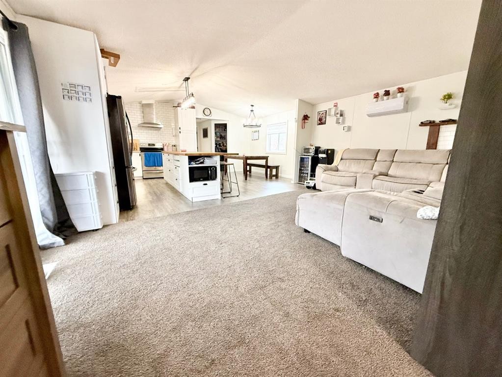 









11


Roseglen

Drive,
Rosemary,




AB
T0J 2W0

