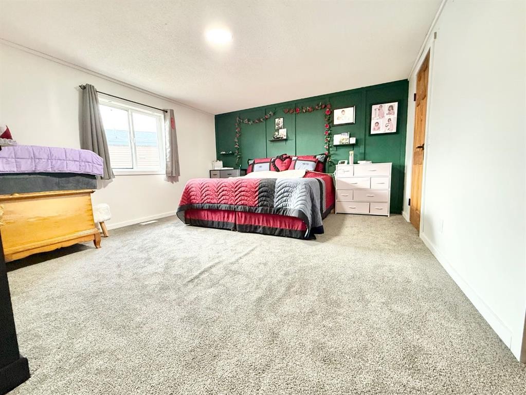 









11


Roseglen

Drive,
Rosemary,




AB
T0J 2W0

