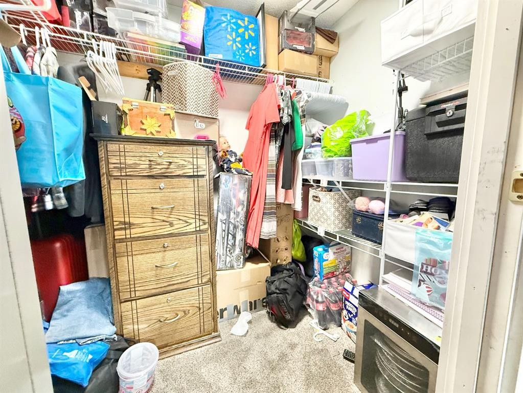 









11


Roseglen

Drive,
Rosemary,




AB
T0J 2W0

