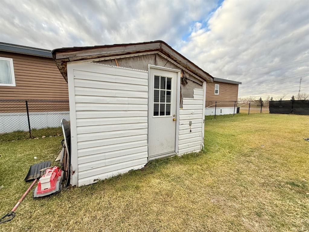 









11


Roseglen

Drive,
Rosemary,




AB
T0J 2W0

