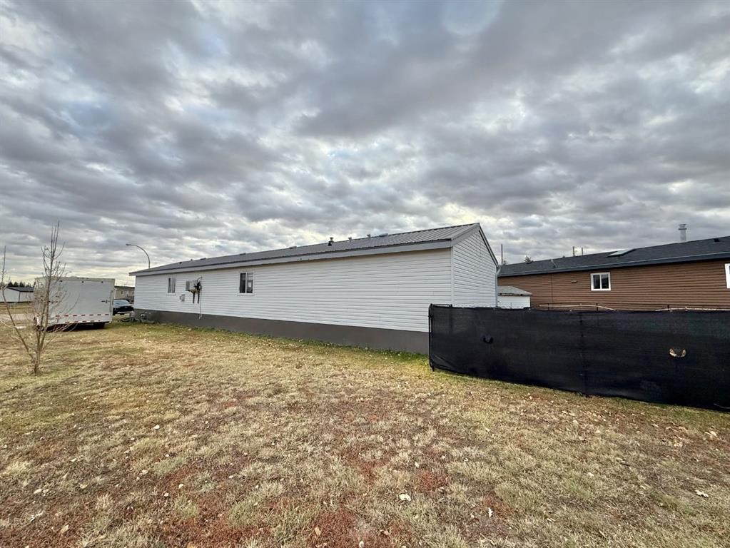 









11


Roseglen

Drive,
Rosemary,




AB
T0J 2W0

