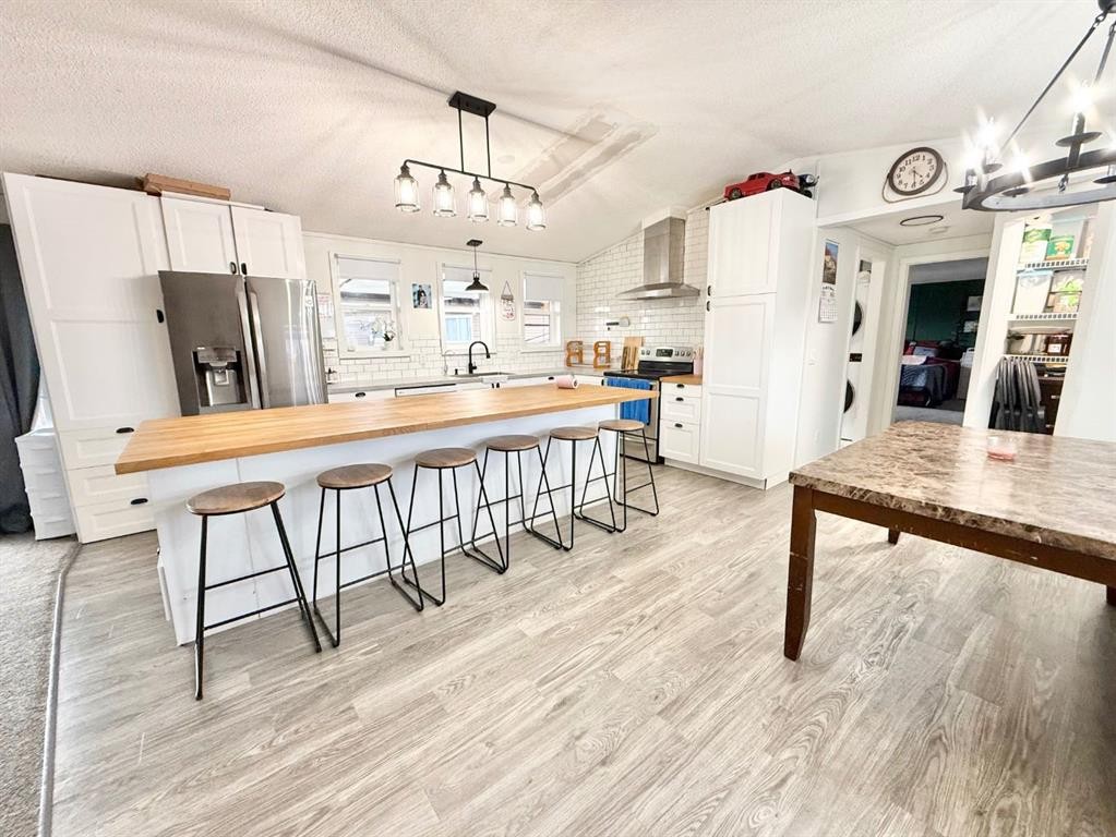 









11


Roseglen

Drive,
Rosemary,




AB
T0J 2W0

