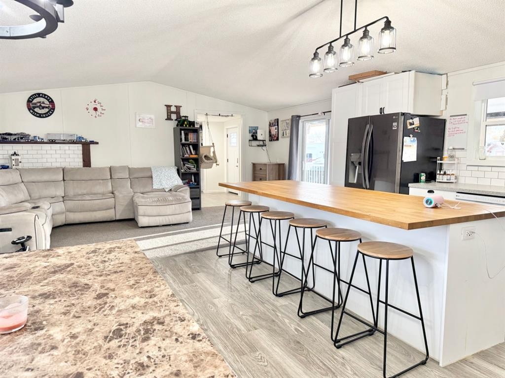 









11


Roseglen

Drive,
Rosemary,




AB
T0J 2W0

