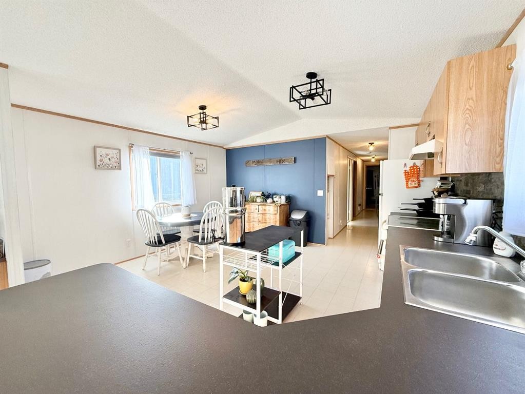 









310


Railway

Avenue, 1,
Duchess,




AB
T0J 0Z0

