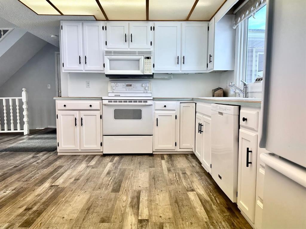 









1120


2

Avenue East,
Brooks,




AB
T1R 0K9

