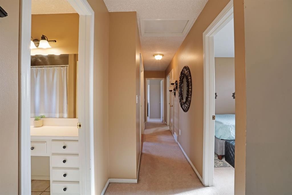 









1120


2

Avenue East,
Brooks,




AB
T1R 0K9

