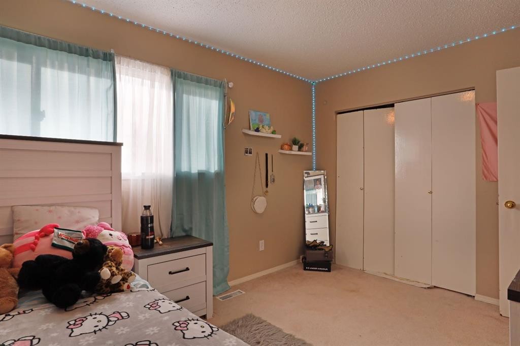 









1120


2

Avenue East,
Brooks,




AB
T1R 0K9

