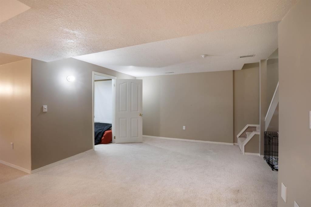 









1120


2

Avenue East,
Brooks,




AB
T1R 0K9

