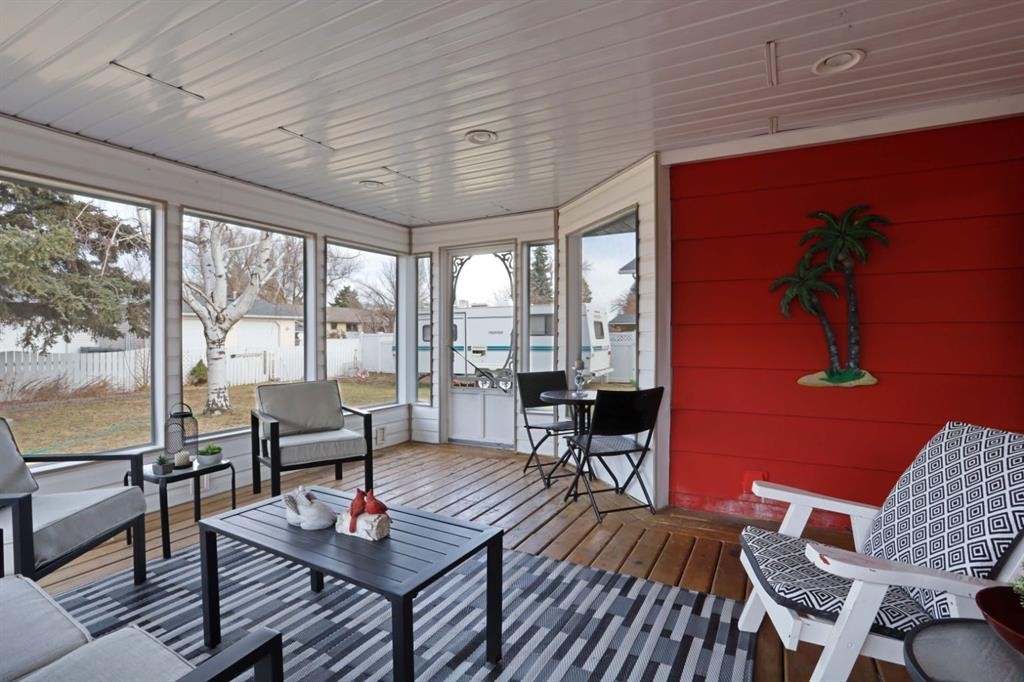 









1120


2

Avenue East,
Brooks,




AB
T1R 0K9

